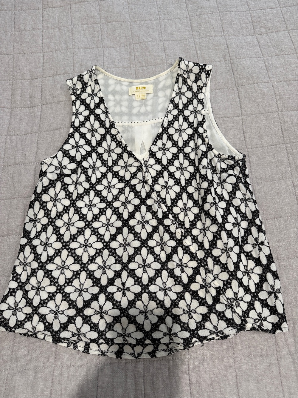 Maeve by Anthropologie Black & White Floral Lace Overlay Sleeveless Top